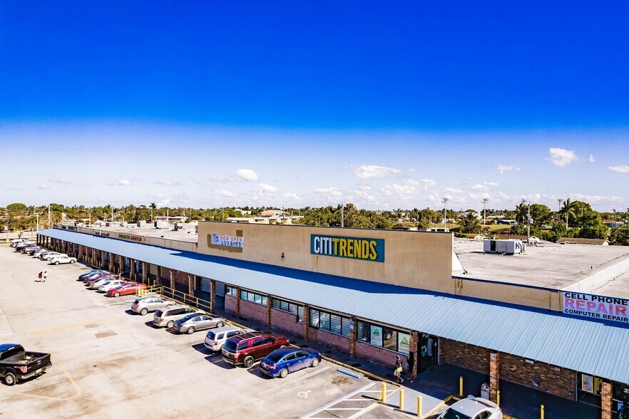 More Photos Of 541 SW 16th St, Belle Glade Storefront For Lease