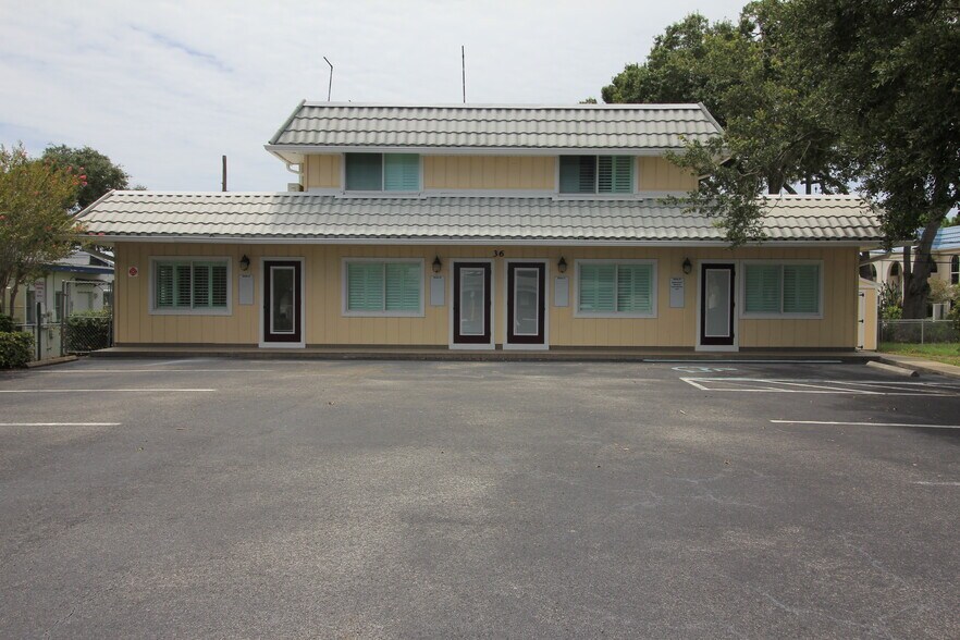 More Photos Of 36 Tropic Blvd W, Largo Office For Lease