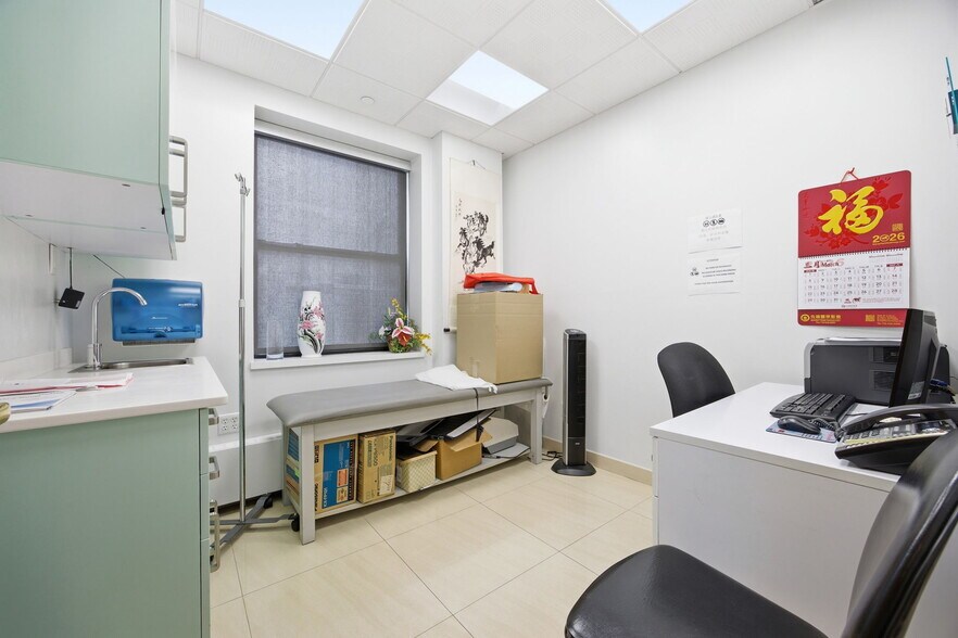 More Photos Of 139 Centre St, New York Medical For Sale