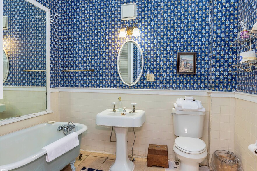 More Photos Of 252 Seavy St, Senoia Hospitality For Sale