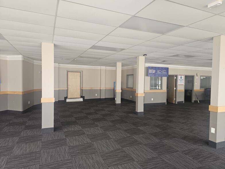 More Photos Of 8 Bloomfield Ave, Belleville Storefront For Lease