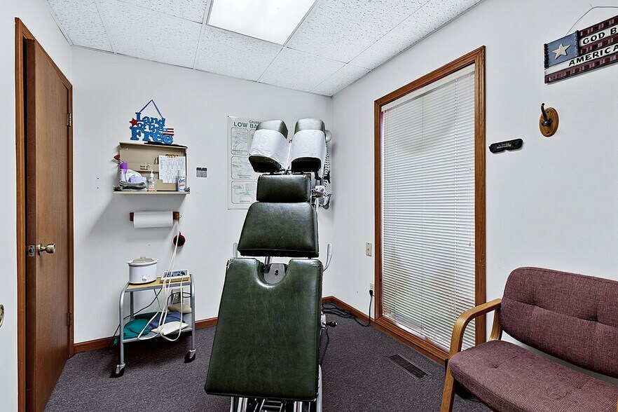 More Photos Of 7102 E Pendleton Pike, Indianapolis Office For Sale