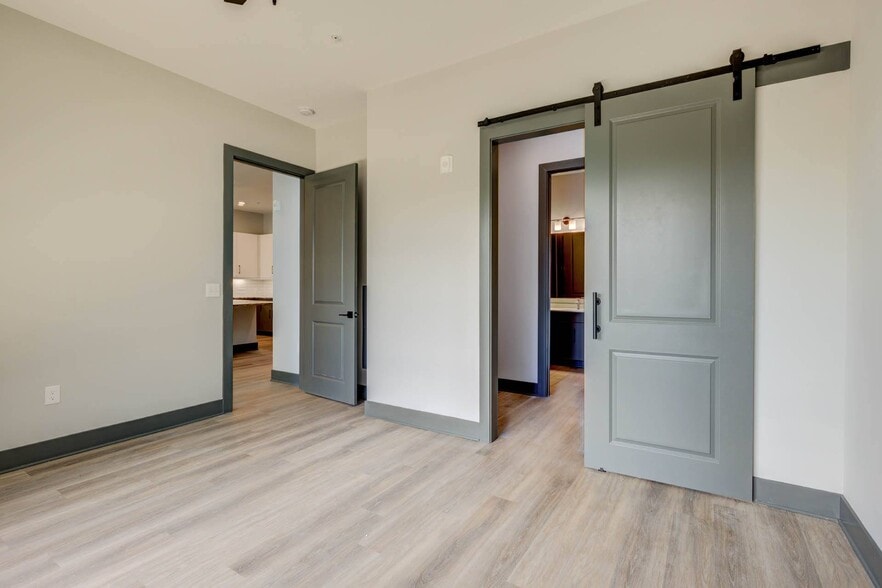 More Photos Of 352 S Walker St, Cary Apartments For Lease