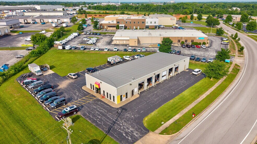 More Photos Of 2140 W Sunset St, Springfield Industrial For Sale