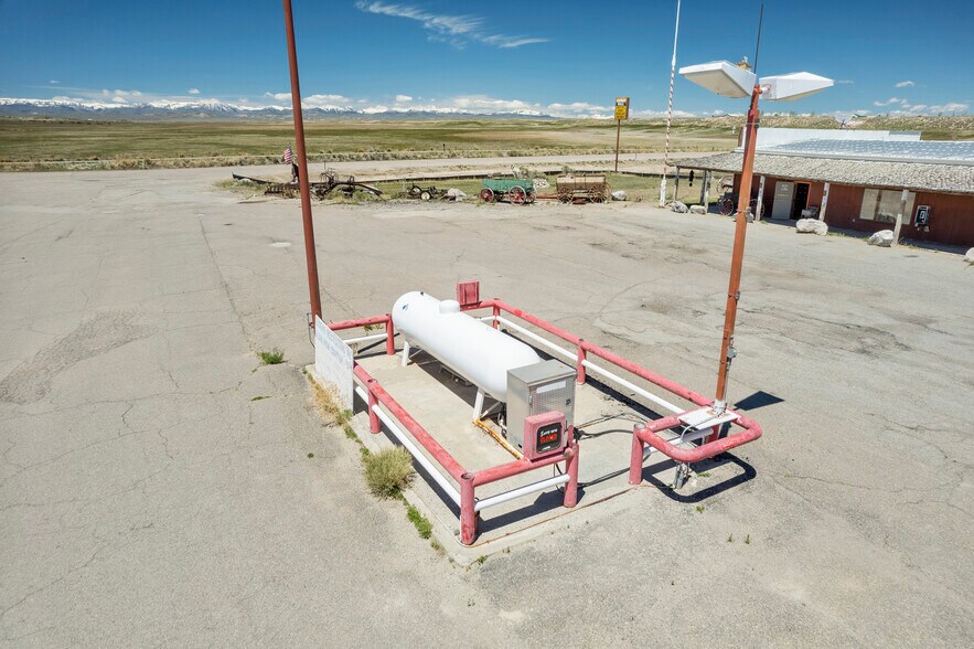 More Photos Of 10652 US Highway 189, Big Piney Freestanding For Sale