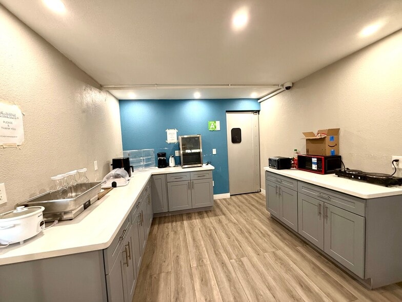 More Photos Of 430 W Palmdale Blvd, Palmdale Hotel For Sale