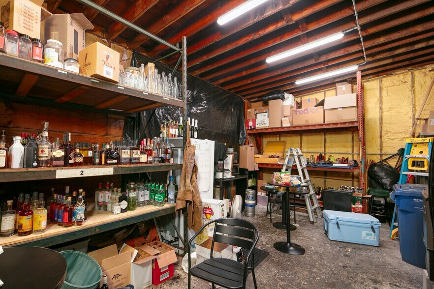 More Photos Of 243 Walton Ave, Lexington Office For Lease