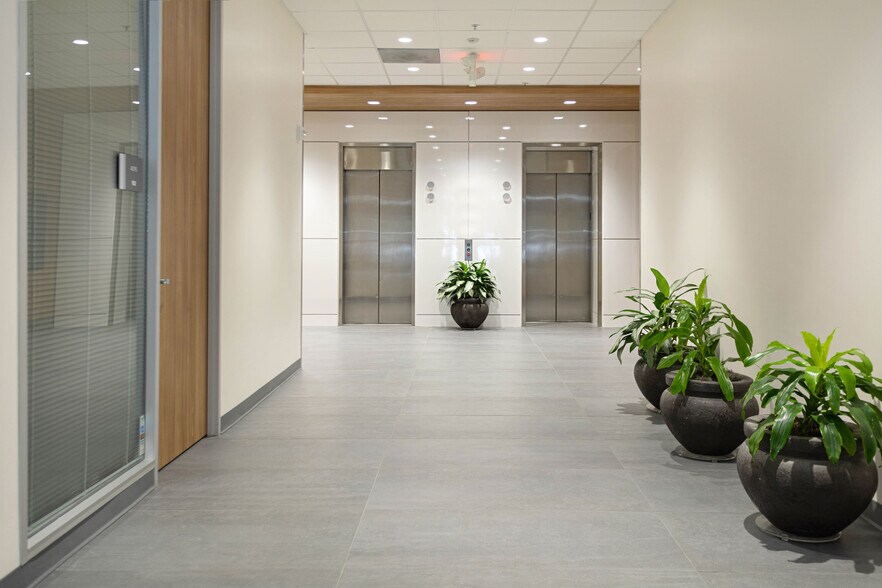 More Photos Of 12727 Kimberley Ln, Houston Medical For Lease