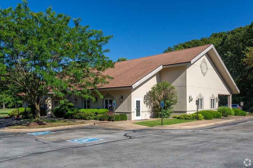 More Photos Of 5311 W Village Pky, Rogers Office For Sale