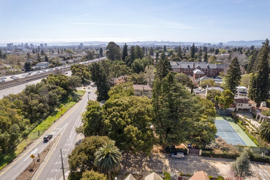 More Photos Of 0 Ivanhoe, Oakland Land For Sale