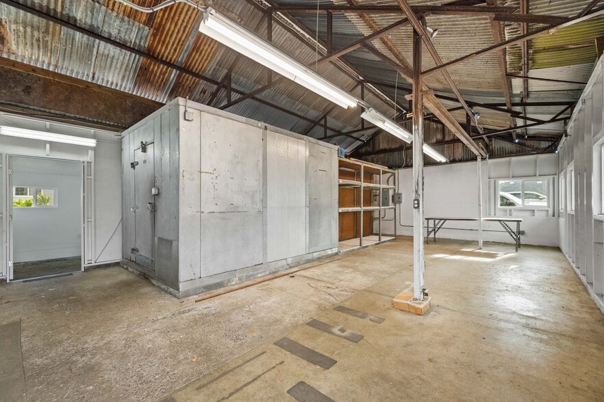 More Photos Of 45-428 Kamehameha Hwy, Kaneohe Light Distribution For Sale