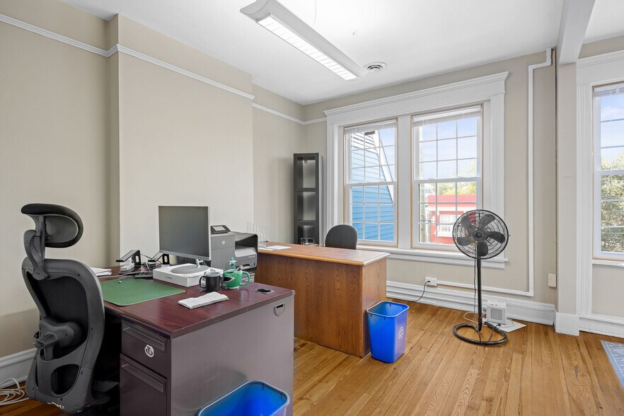 More Photos Of 1312 W Main St, Richmond Office For Lease