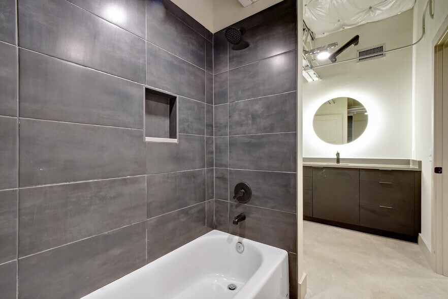 More Photos Of 215 Coca Cola Pl, San Antonio Apartments For Lease