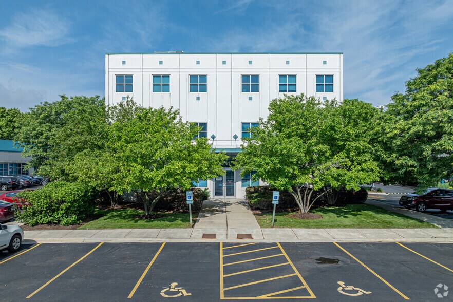 More Photos Of 8741 S Greenwood Ave, Chicago Unknown For Lease