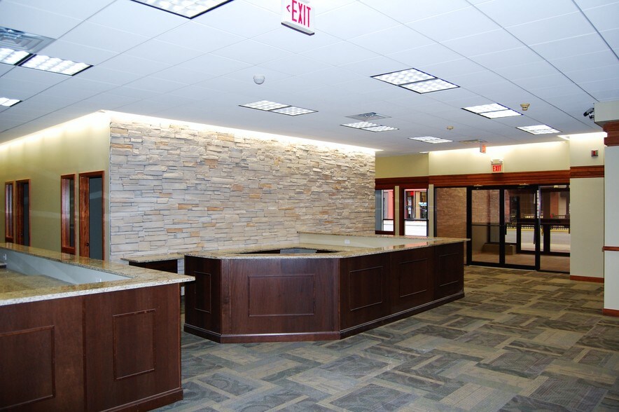 Primary Photo Of 222 E Main St, Belleville Office For Lease