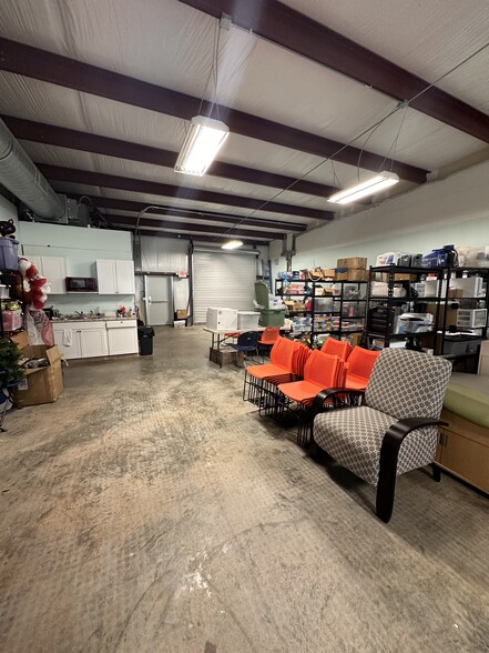 More Photos Of 50 Cropwell Dr, Pell City Freestanding For Sale