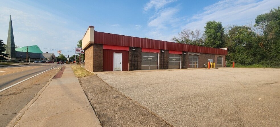 More Photos Of 203 Nicolet Blvd, Neenah Carwash For Sale