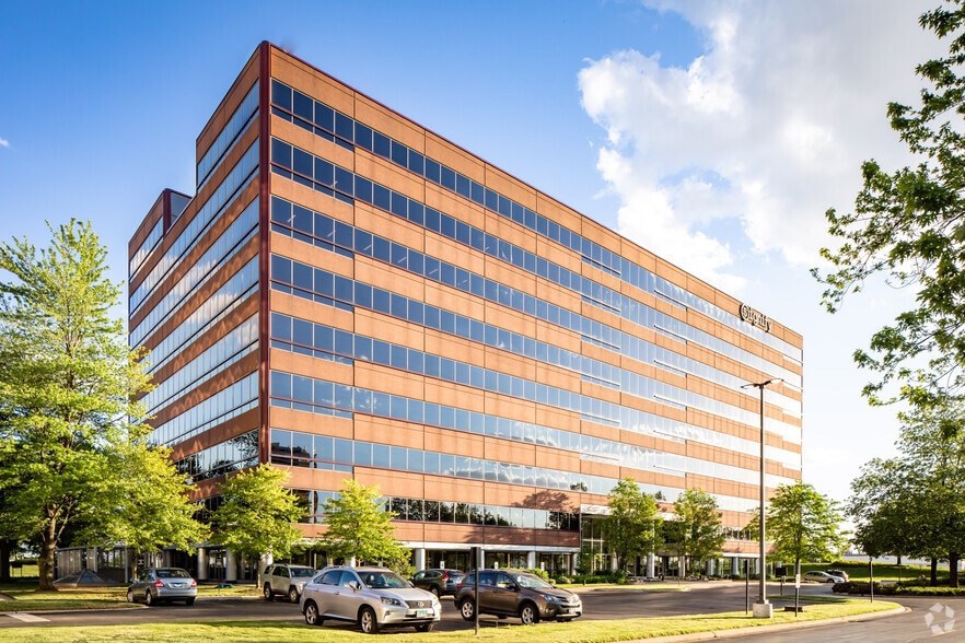 Primary Photo Of 10275 W Higgins Rd, Rosemont Office For Lease