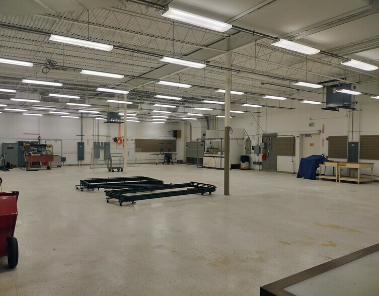 More Photos Of 161 Tarbell St, Akron Telecom Hotel Data Hosting For Sale