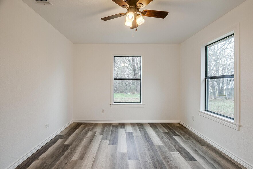 More Photos Of 4011 US-67, Cleburne Land For Sale