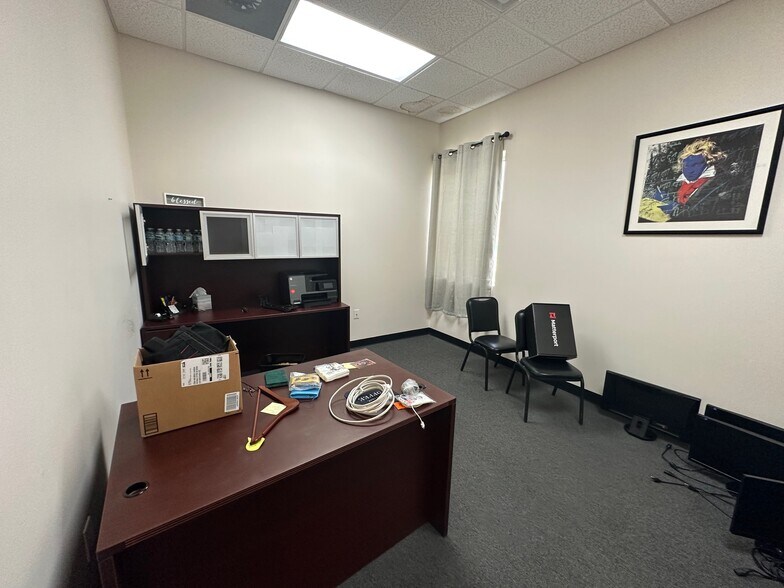 More Photos Of 7420 TPC Blvd, Orlando Flex For Lease