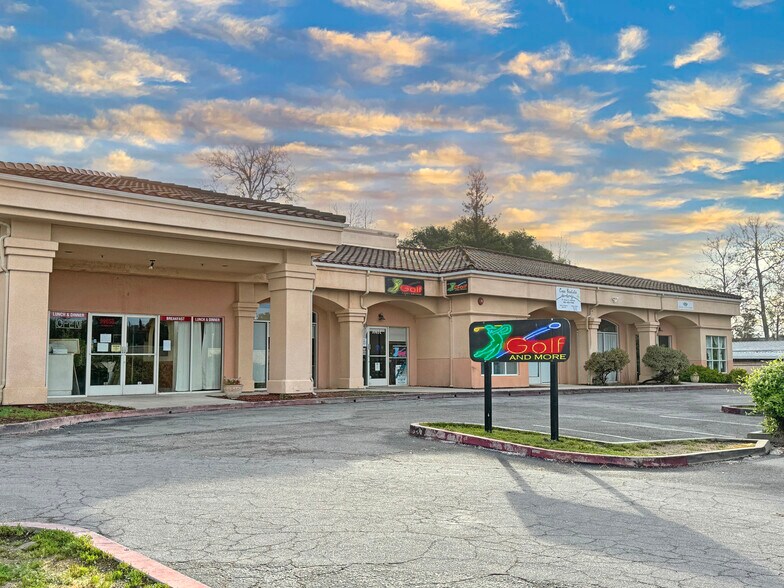 More Photos Of 9965 El Camino Real, Atascadero Storefront For Sale