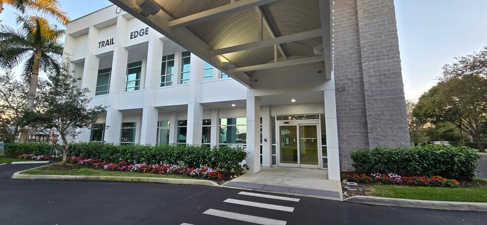 More Photos Of 28930 Trails Edge Blvd, Bonita Springs Medical For Lease