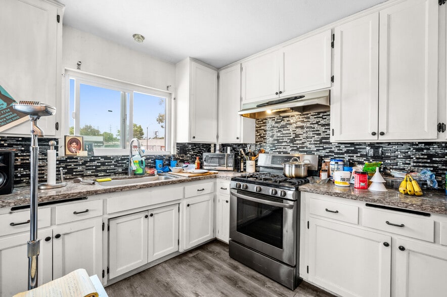 More Photos Of 2517 W Beverly Blvd, Montebello Storefront Retail Residential For Sale