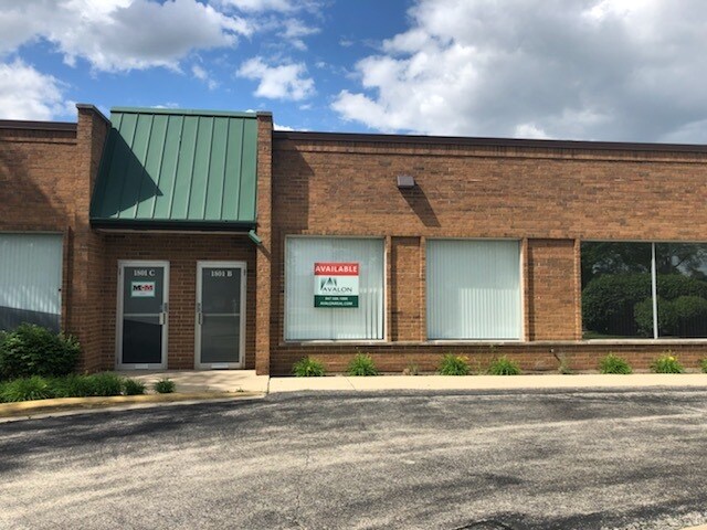 More Photos Of 1801 Hicks Rd, Rolling Meadows Office For Sale