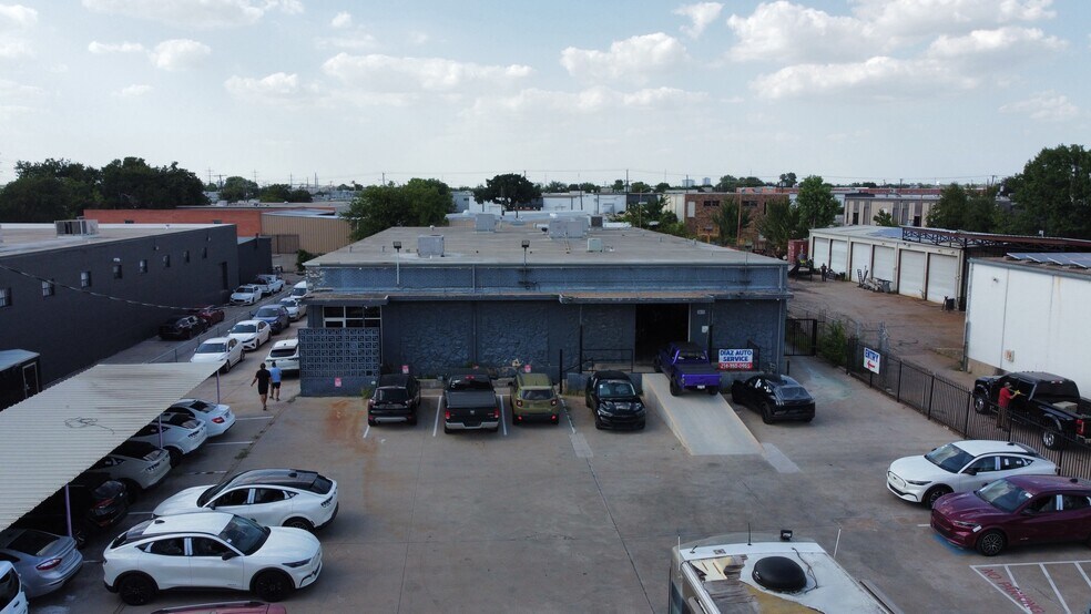 More Photos Of 2615 Brenner Dr, Dallas Distribution For Sale