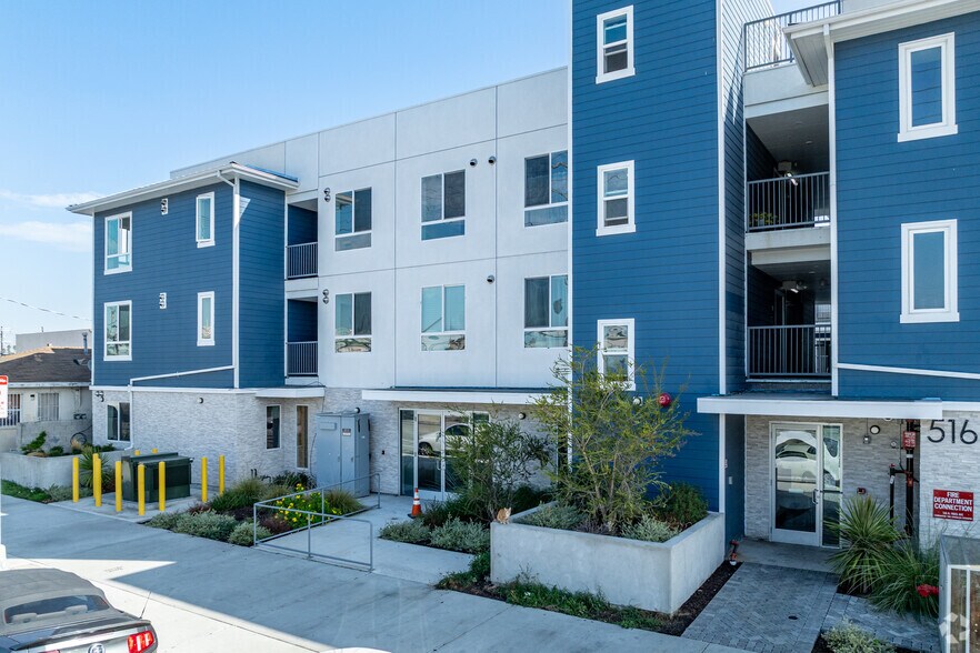 More Photos Of 516 N Fries Ave, Wilmington Apartments For Sale