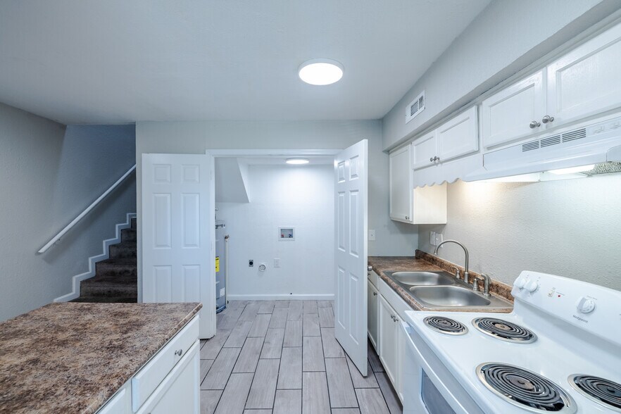 More Photos Of 961 Old Hickory Blvd, Jackson Apartments For Sale