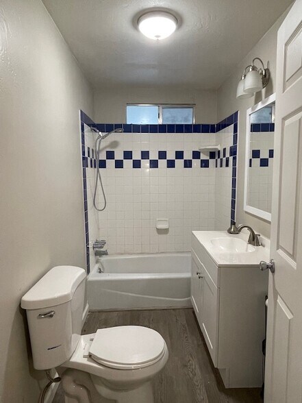 More Photos Of 1608 E St, Bakersfield Flex For Lease