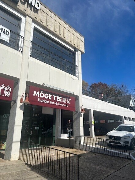 More Photos Of 948 Walker Ave, Greensboro Freestanding For Lease