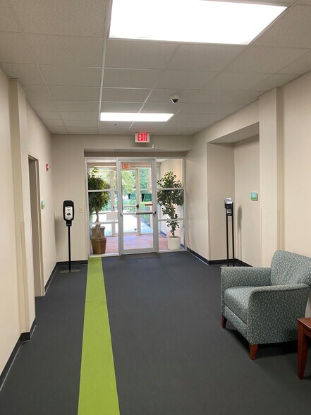 More Photos Of 100 Constitution Dr, Virginia Beach Office For Lease