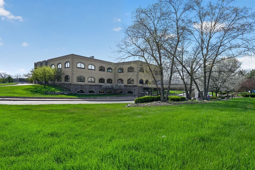 More Photos Of 4200 Fashion Square Blvd, Saginaw Medical For Sale