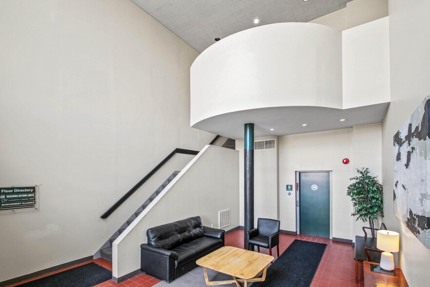 More Photos Of 10 W Northampton St, Wilkes-Barre Storefront For Sale
