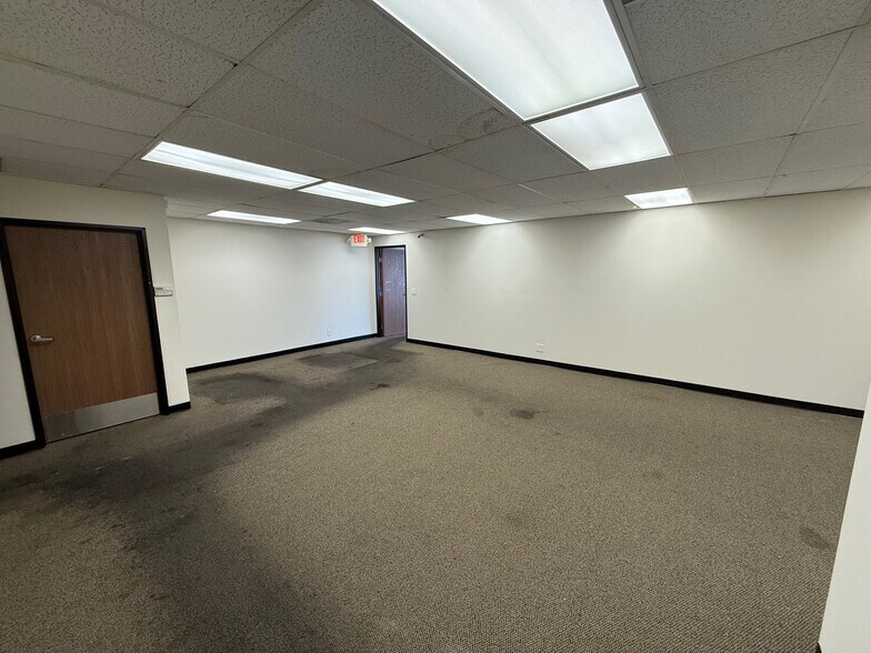 More Photos Of 7605-7643 Firestone Blvd, Downey Unknown For Lease