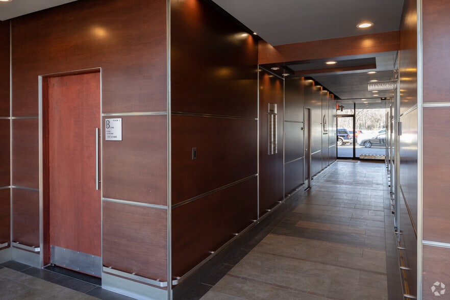 More Photos Of 140 Mountain Ave, Springfield Office For Lease