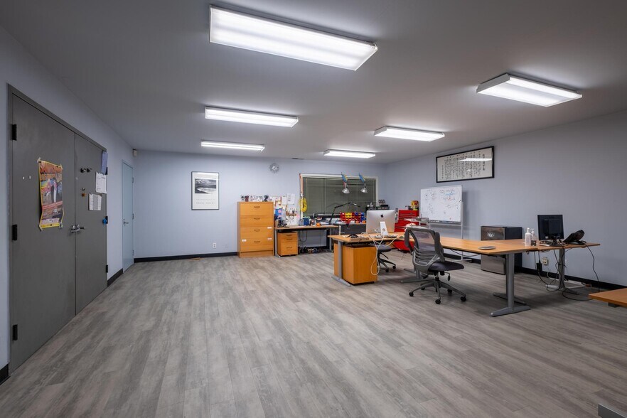 More Photos Of 22809 Lockness Ave, Torrance Warehouse For Sale