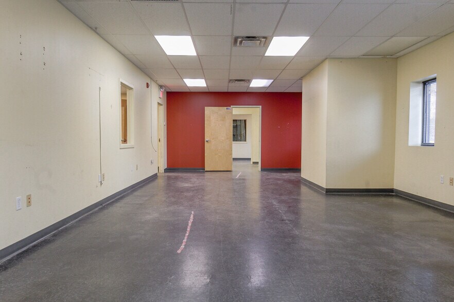 More Photos Of 765 Warren Ave, Portland Warehouse For Lease