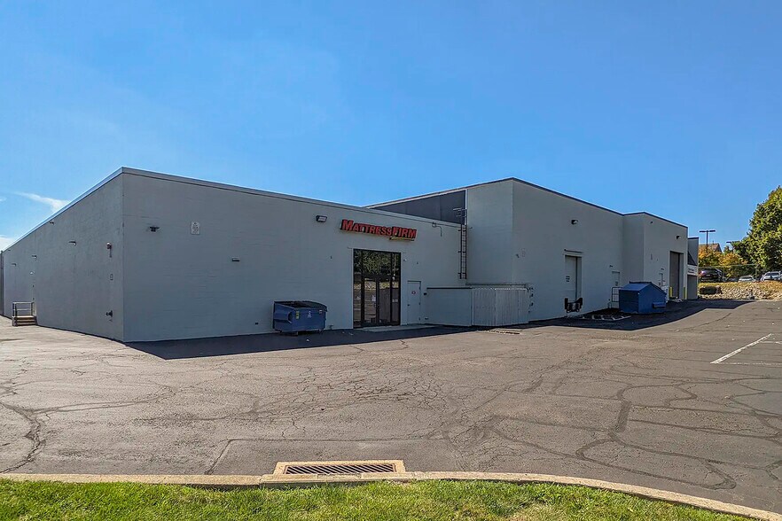 More Photos Of 2272 E Lincoln Hwy, Langhorne Freestanding For Sale