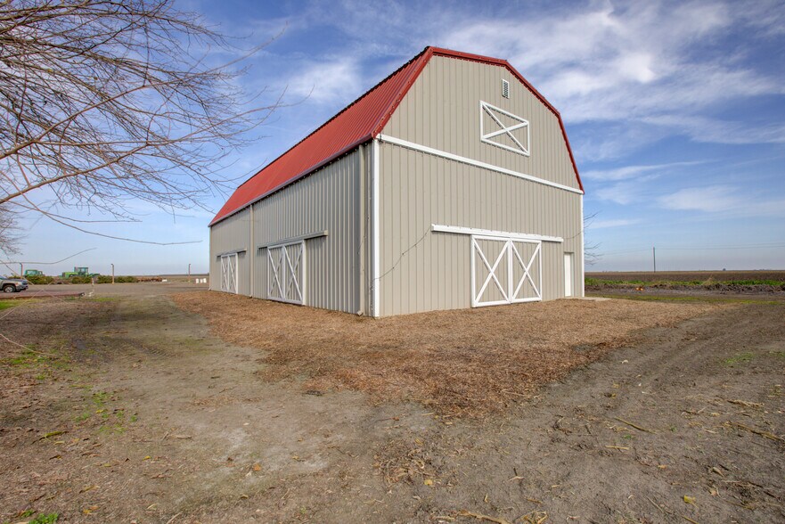 More Photos Of 9194 CA-152, Dos Palos Land For Sale