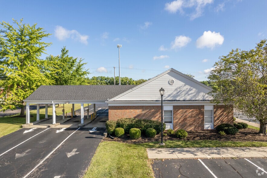 More Photos Of 20 W Whipp Rd, Dayton Bank For Lease