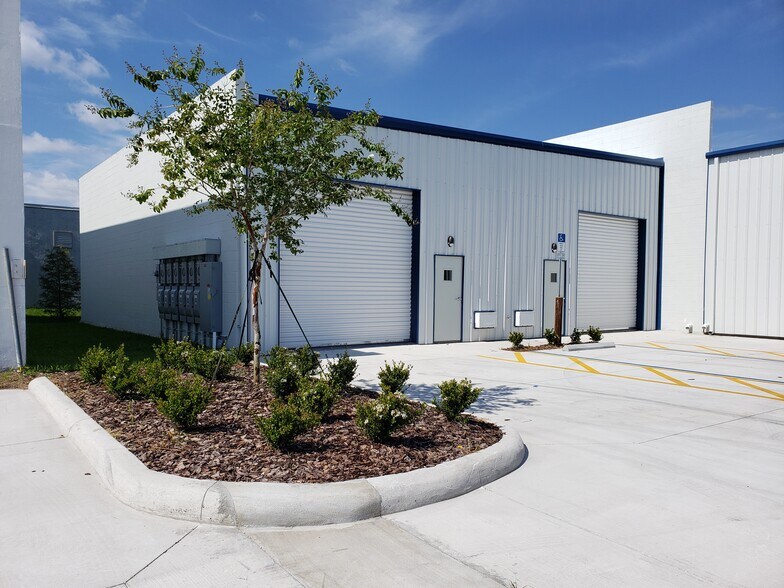 More Photos Of 1900 Monte Carlo Trl, Orlando Unknown For Lease