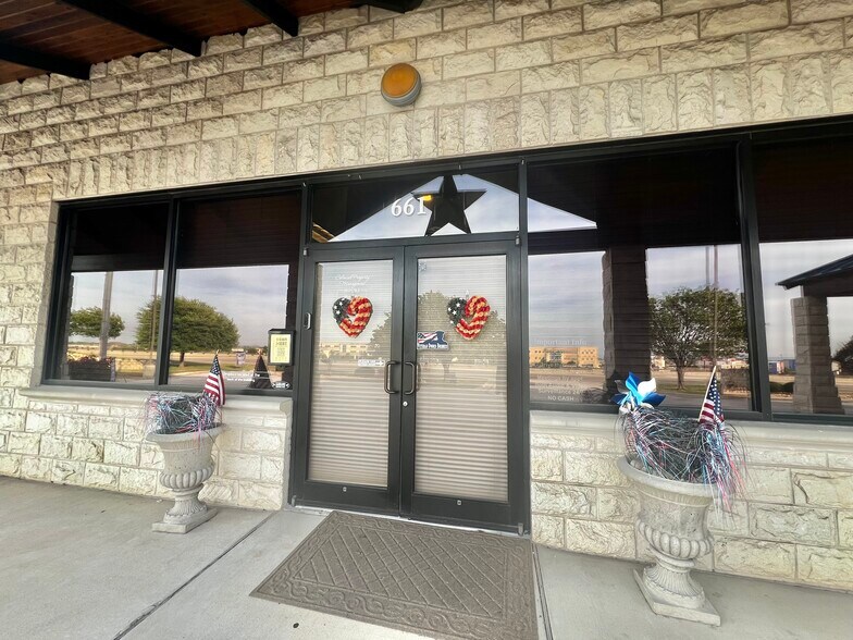 More Photos Of 661 W Central Texas Expy, Harker Heights Office For Lease