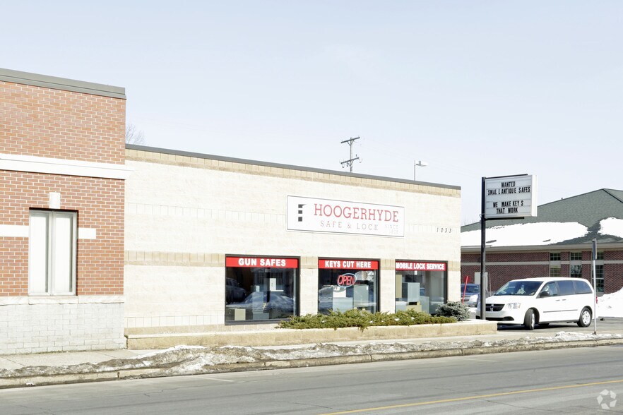 More Photos Of 1033 Leonard St NW, Grand Rapids Storefront For Lease