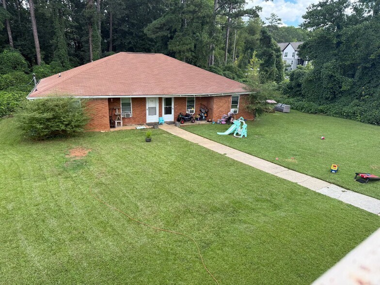 More Photos Of 760 Still Lake Dr, Lawrenceville Multifamily For Sale