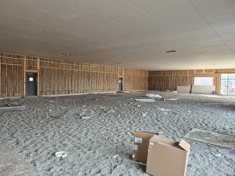 More Photos Of 1415 State Route 28, Loveland General Retail For Lease