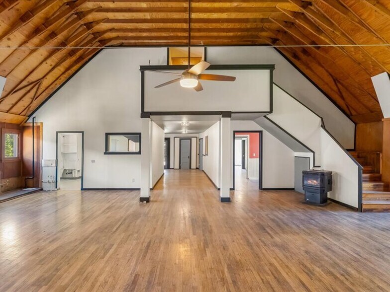 More Photos Of 11943 Main St, Fort Jones General Retail For Sale